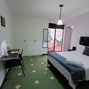 Moradia Laureles Homestay Medellin